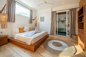 Splendid Villa Shakti Canggu Boho Chic 3bd & Pool