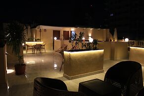 DISCOVER Pyramids inn