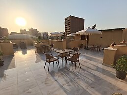 DISCOVER Pyramids inn
