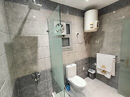 DISCOVER Pyramids inn