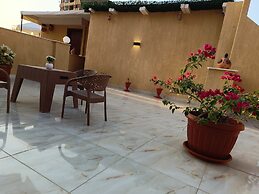 DISCOVER Pyramids inn