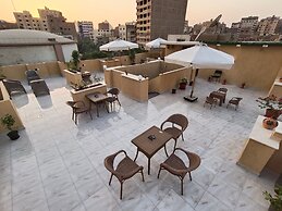 DISCOVER Pyramids inn