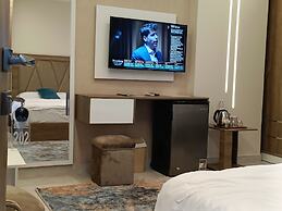 DISCOVER Pyramids inn