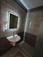 DISCOVER Pyramids inn