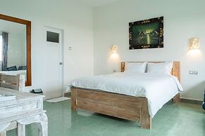 New Mandurah Stay by ecommerceloka