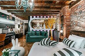 Aurum - Como Luxury Suites