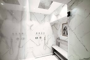 Aurum - Como Luxury Suites