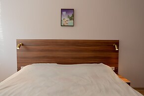Dodona Apartments