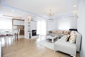 Dodona Apartments