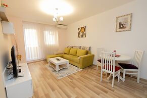 Dodona Apartments