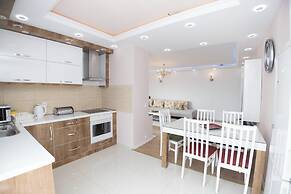 Dodona Apartments