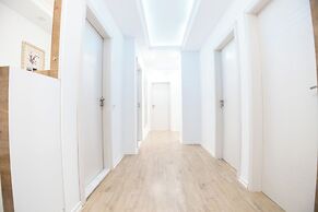 Dodona Apartments