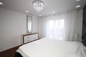 Dodona Apartments