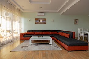 Dodona Apartments