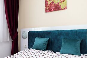 Dodona Apartments
