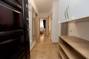 Dodona Apartments