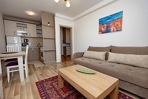 Dodona Apartments