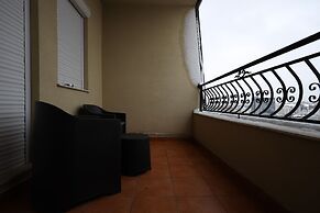 Dodona Apartments