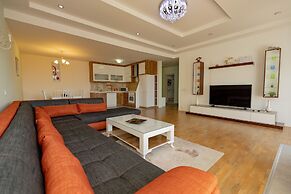 Dodona Apartments