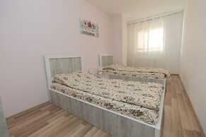 Dodona Apartments