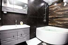 Dodona Apartments