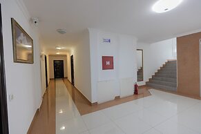Dodona Apartments