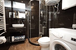 Dodona Apartments