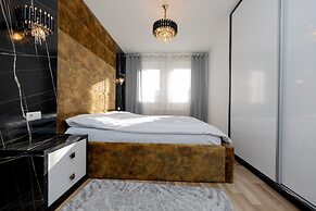 Dodona Apartments