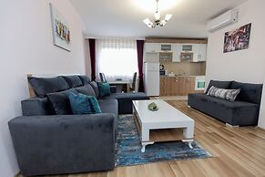 Dodona Apartments