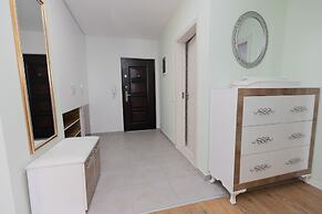 Dodona Apartments