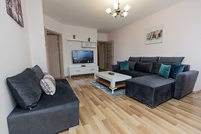 Dodona Apartments