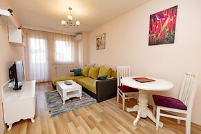 Dodona Apartments