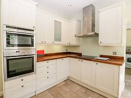 2 Heath Cottages