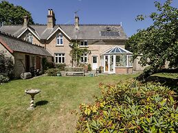 2 Heath Cottages