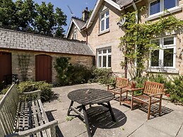 2 Heath Cottages