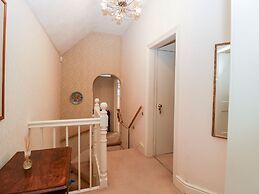 2 Heath Cottages