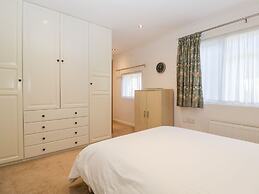2 Heath Cottages