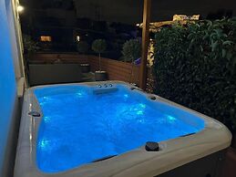 Acropolis Divine Apartments