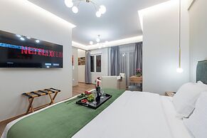 Acropolis Divine Apartments