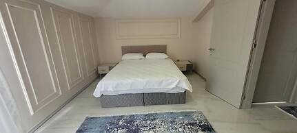 Villa Red Tent