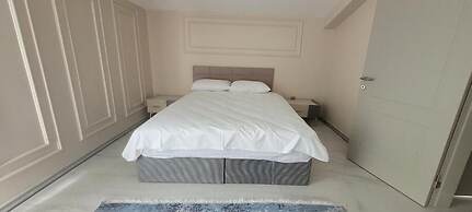 Villa Red Tent