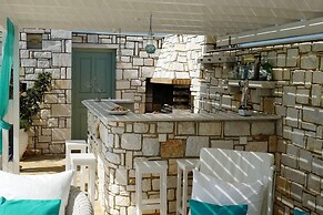 Villa Dionysos in Aliki