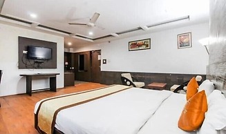 Monarch Inn
