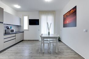 Elegance Suite Apartments - Siroli Collection