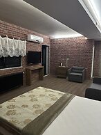 GRAND DELUXE HOTEL
