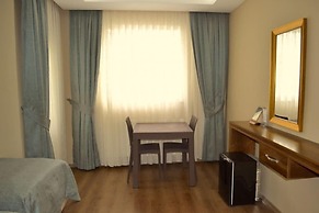 GRAND DELUXE HOTEL