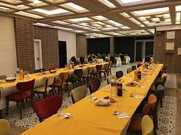 GRAND DELUXE HOTEL