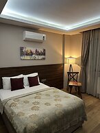 GRAND DELUXE HOTEL