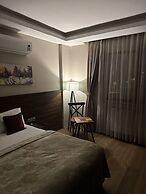 GRAND DELUXE HOTEL