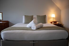 Rosedale Hotel